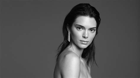 kendall jenner nude leak|Kendall Jenner poses totally topless in nude photoshoot